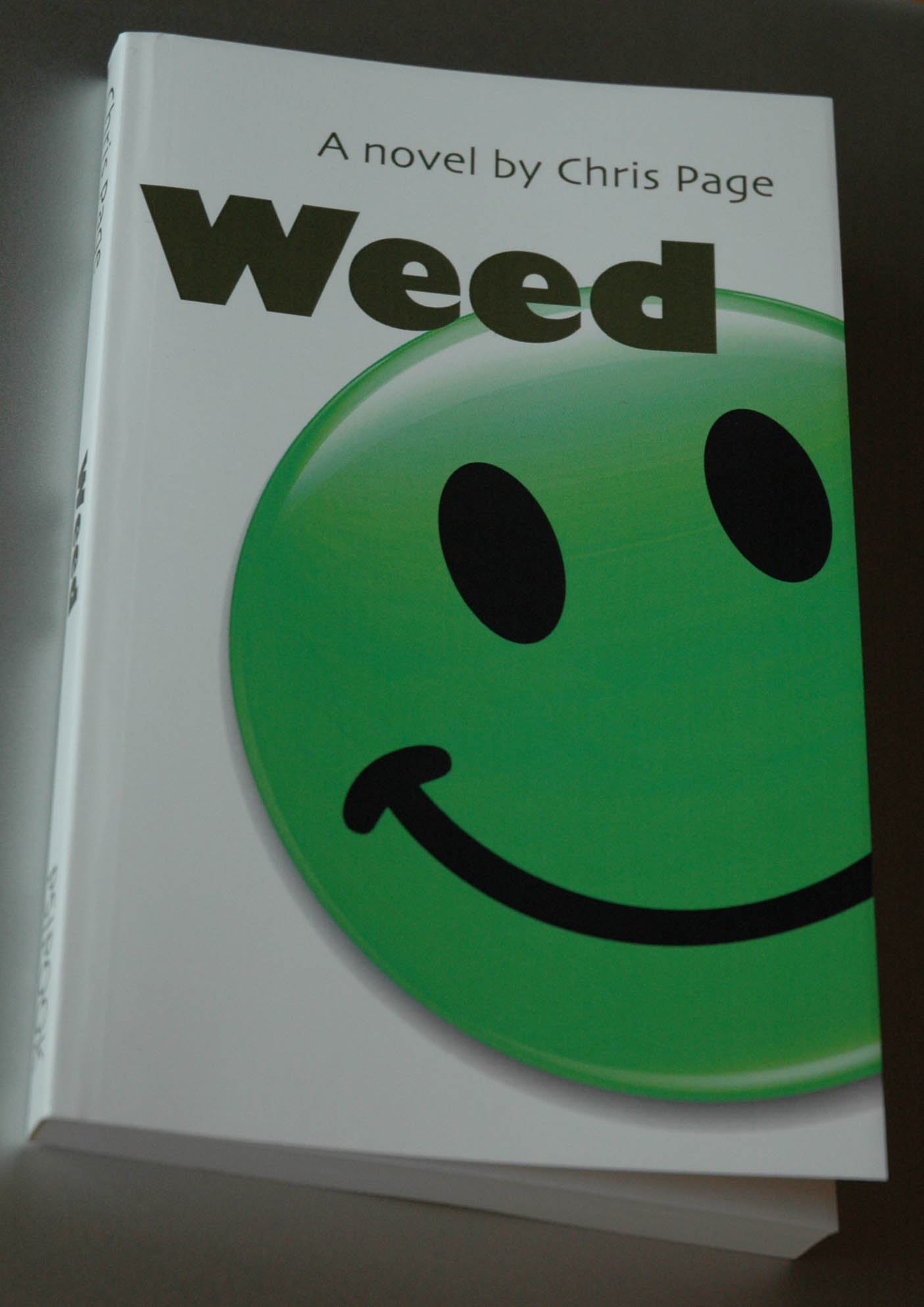 Weedy paperback nouveau est arrivée